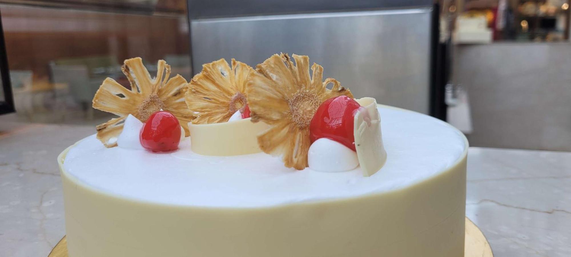 Radisson Blu Hotel, Greater Noida Εξωτερικό φωτογραφία A cake