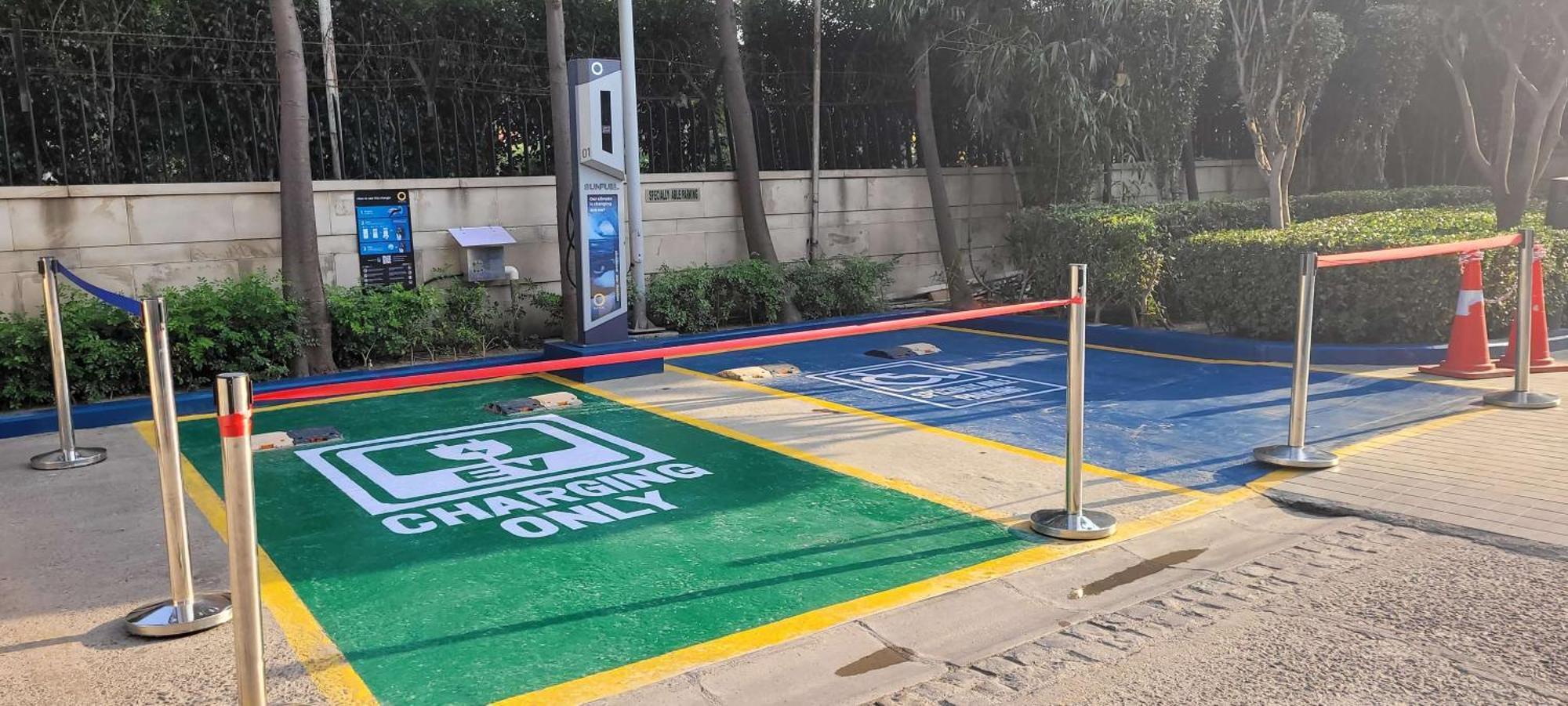 Radisson Blu Hotel, Greater Noida Εξωτερικό φωτογραφία A shared bicycle station in Beijing