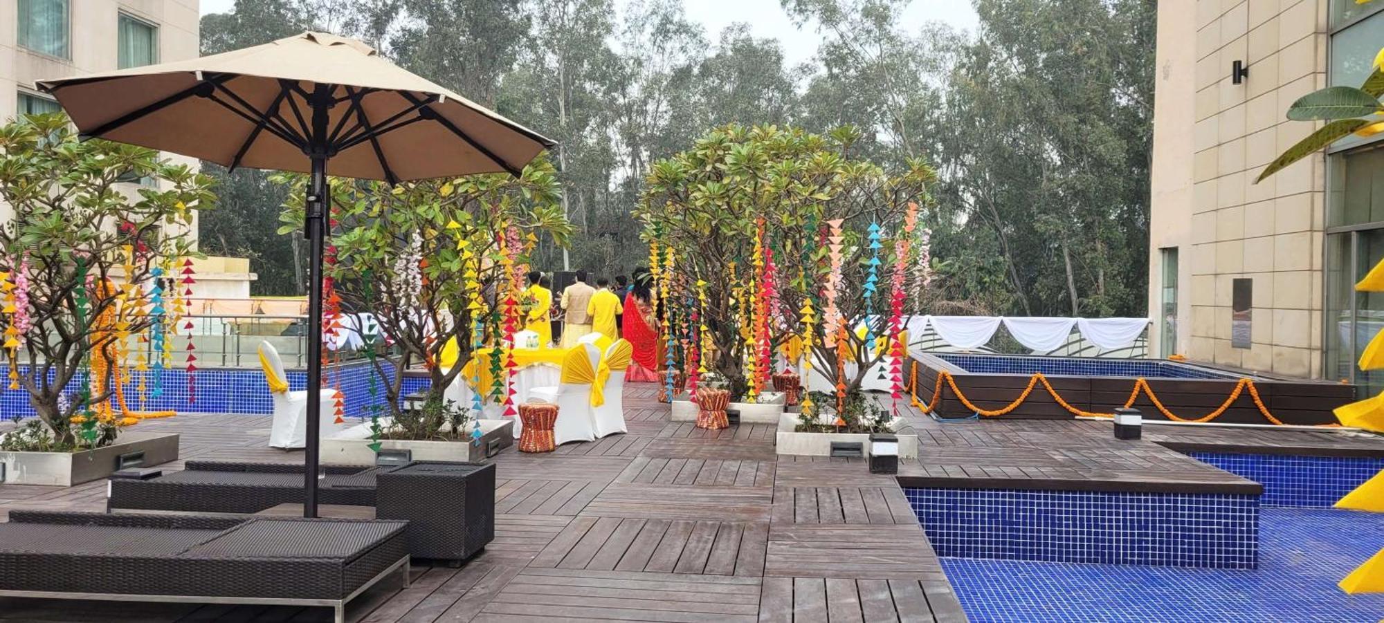 Radisson Blu Hotel, Greater Noida Εξωτερικό φωτογραφία A wedding in India