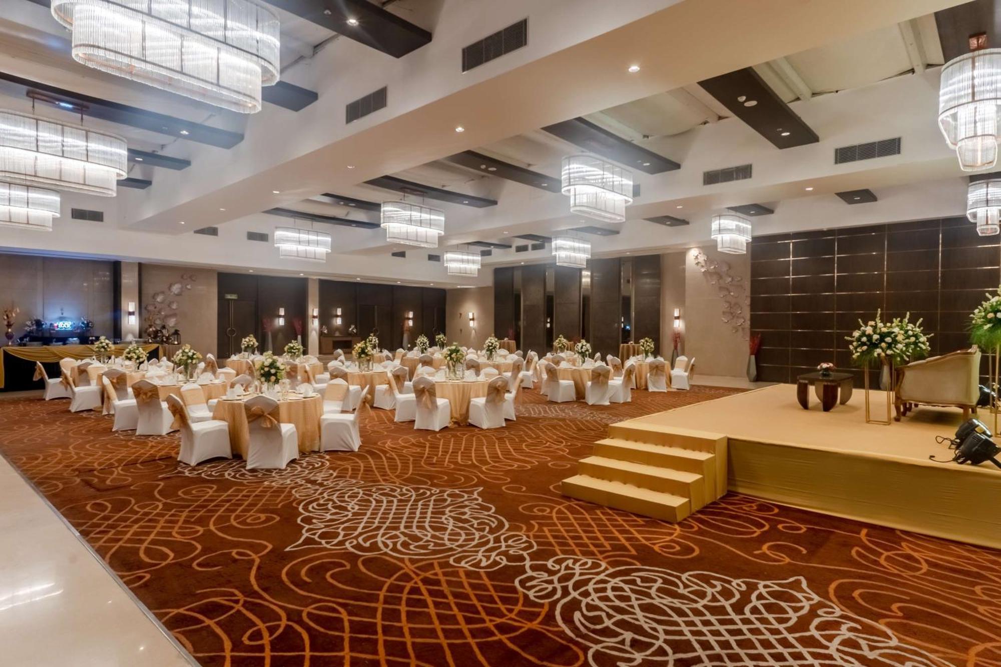 Radisson Blu Hotel, Greater Noida Εξωτερικό φωτογραφία The Grand Ballroom